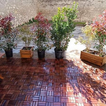 Superbe T2 Avec Grande Terrasse En Centre Ville A 5 Min A Pieds Des Arenes De Nîmes Exteriör bild